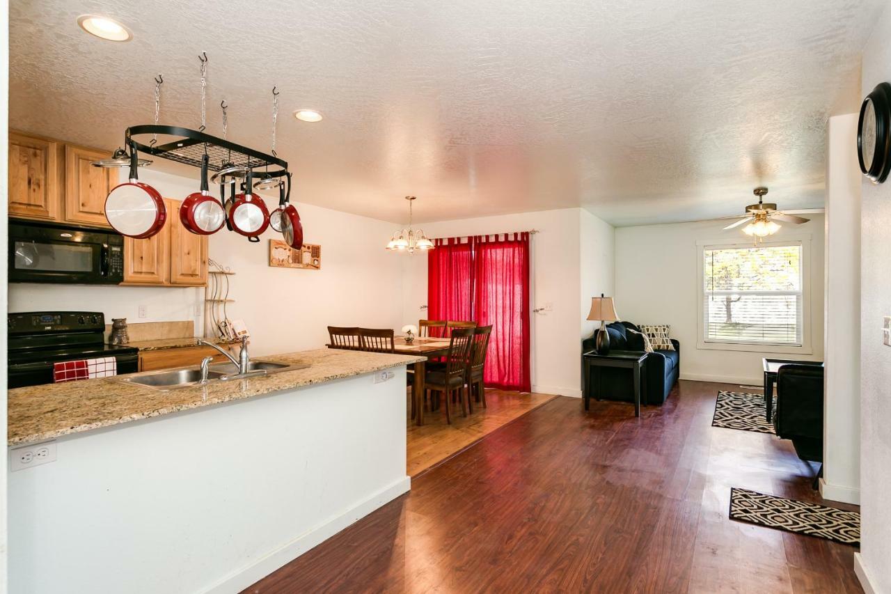 Gray Cloud Townhomes Meridian Esterno foto