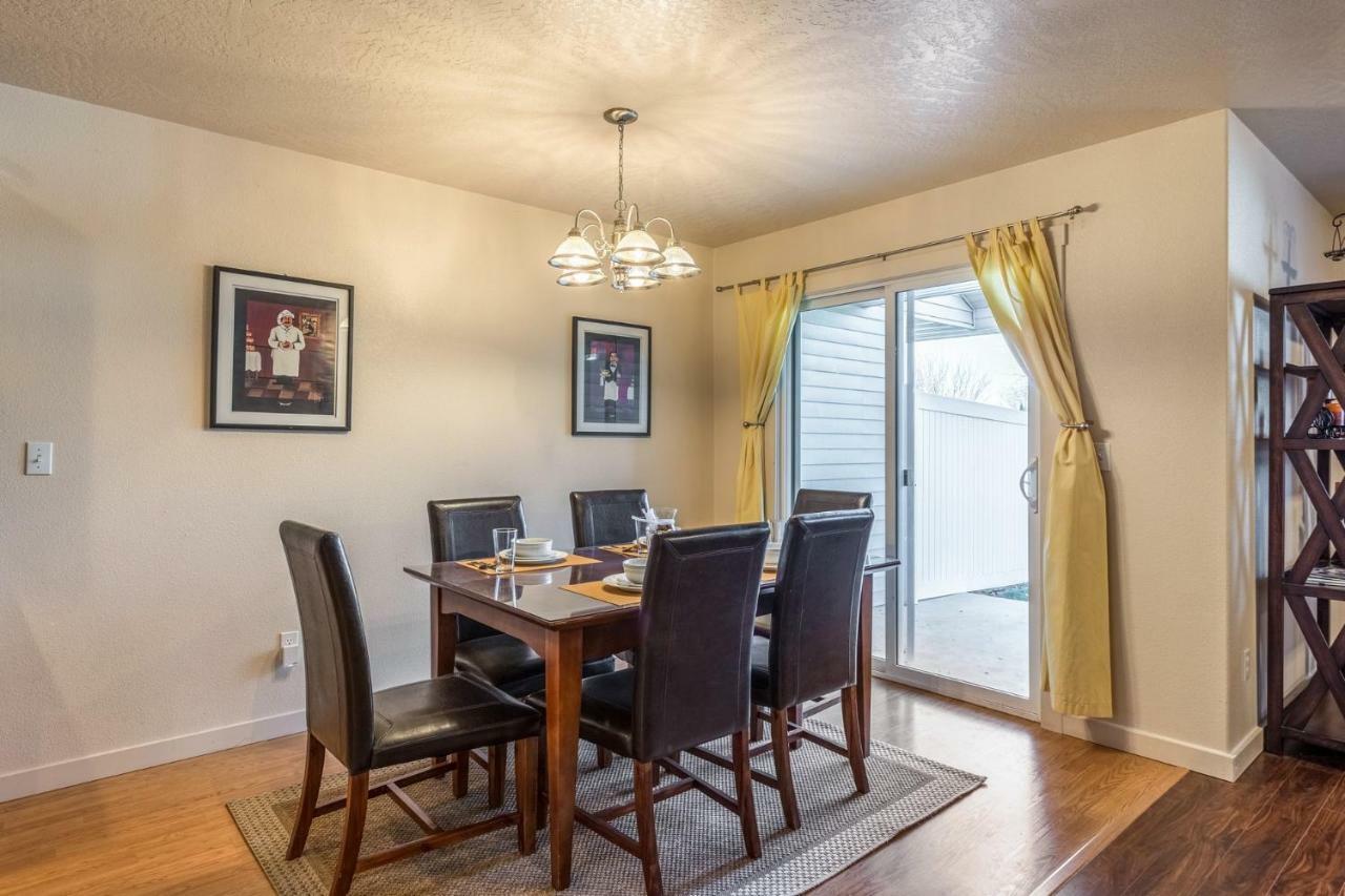 Gray Cloud Townhomes Meridian Esterno foto